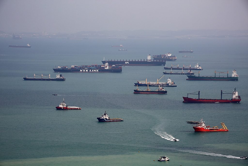 Kapal-Kapal Tanker di Selat Malaka